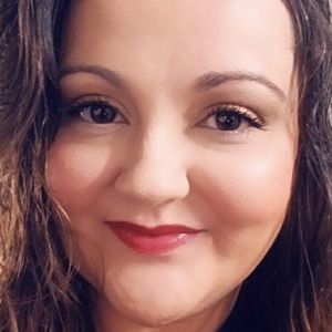 Meet your Posher, Corinne